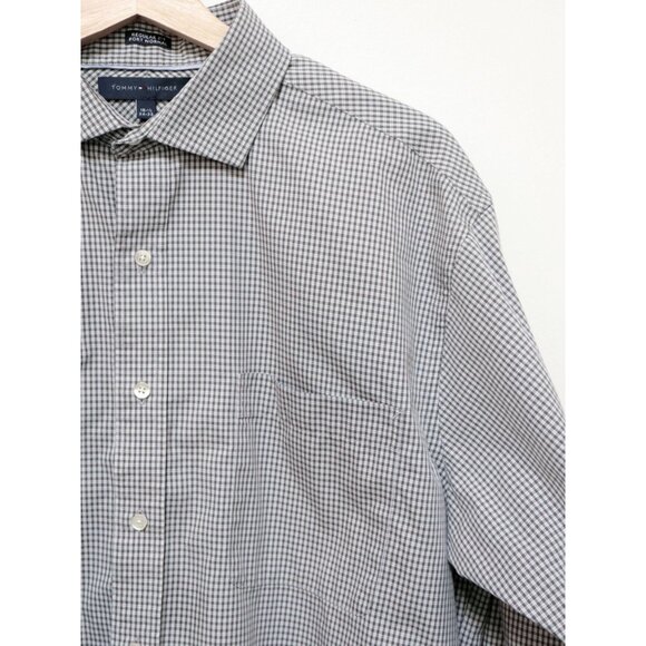 Men's Size XL Regular Fit Grey & White Plaid Button Down Shirt by Tommy Hilfiger - Picture 3 of 7